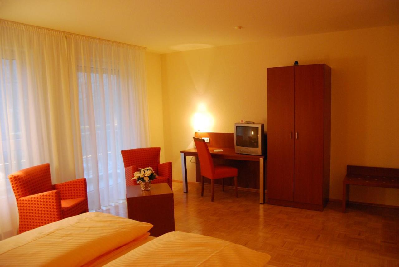 Hotel & Residenz Am Kurpark Schlangenbad Kültér fotó