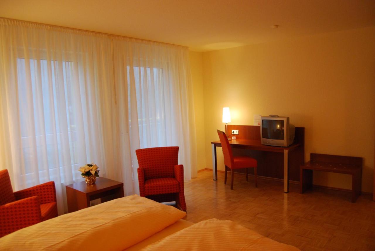 Hotel & Residenz Am Kurpark Schlangenbad Kültér fotó